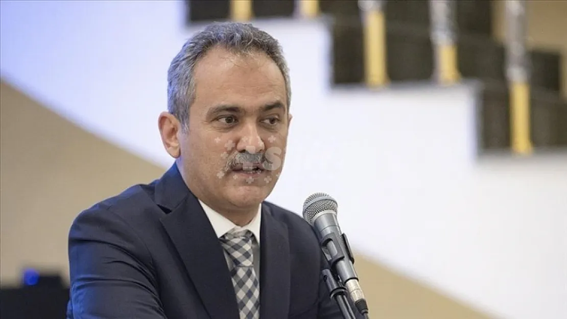 Bakan Özer: 100 öğrencisi olan her okulda rehber öğretmen zorunlu olacak