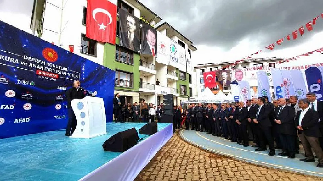 Bakan Vedat Işıkhan: 'Dünyanın birçok ülkesinden büyük bölgeyi yeniden inşa ediyoruz'