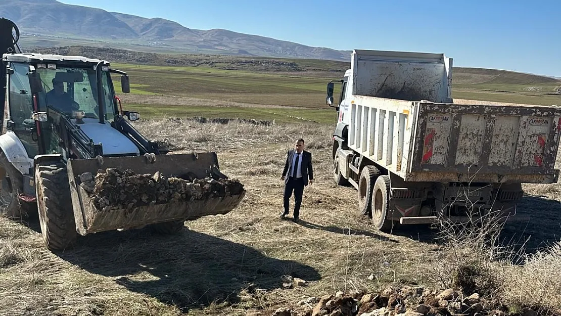 Başkan Hasan Nas'tan Çiftçilere Destek: Tarla Yolu Çalışmaları Başladı