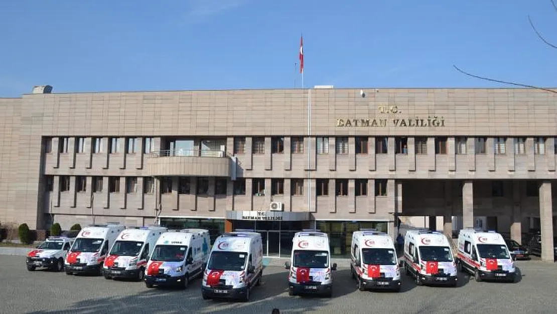 Batman'da 7 tam donanımlı ambulans ve 2 UMKE aracı hizmete alındı