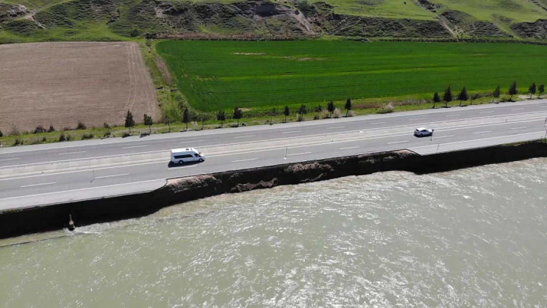 Batman'da baraj suları yükselince ana yol çöktü