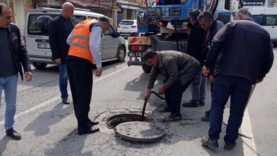 Baykan Belediyesi' den rögar ve mazgal temizliği