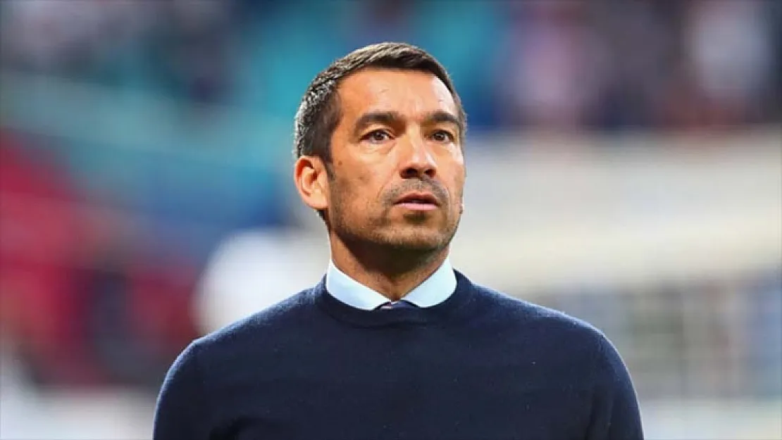 Beşiktaş'ın yeni teknik direktörü belli oldu! Giovanni van Bronckhorst Beşiktaş'ta