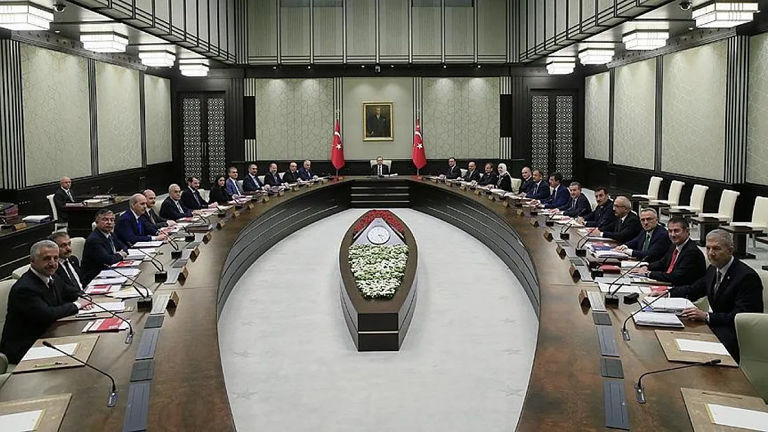 Büyük İddia: 8 Bakan Gidecek, 2 Yeni Bakanlık Kurulacak!