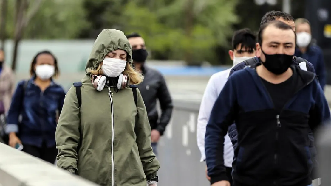 Büyük karar yarın veriliyor! Maske zorunluğu belirli yerler haricinde tamamen kalkacak