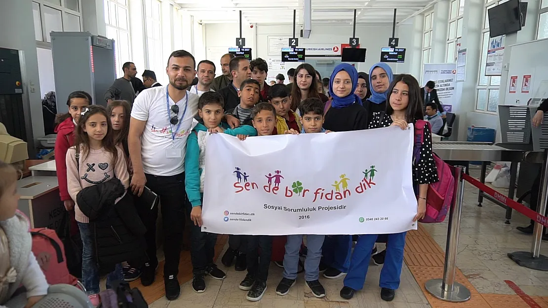 Siirtli Öğrenciler İstanbul'da Ünlülerle Tanışacak