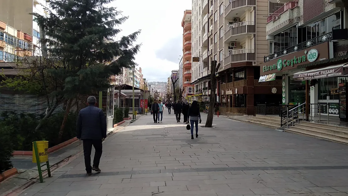 4 Avrupa Ülkesi Koronavirüs Yasaklarını Kaldırıyor