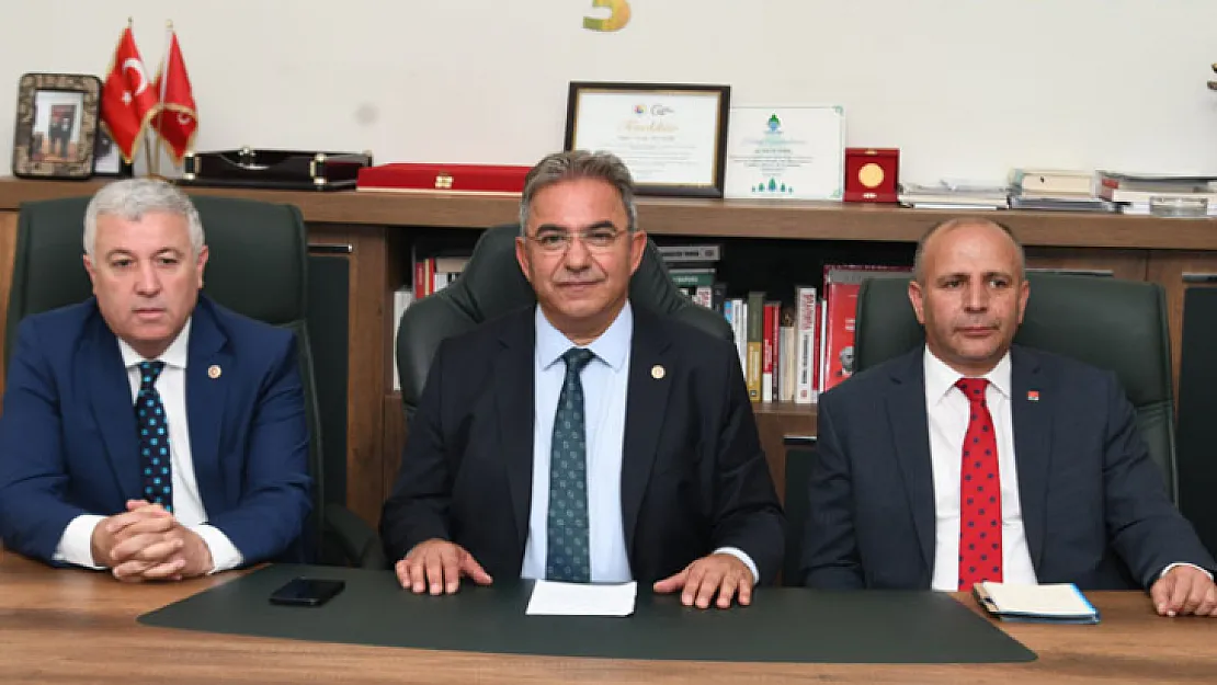 CHP'li Budak'tan Siirtlileri Kızdıracak Açıklama! Hakkari'nin Hakkı Olan Çinko Fabrikası Neden Siirt'te Kuruldu?