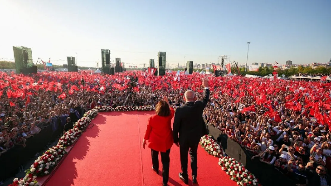 CHP sahaya iniyor: İlk durak Van, mitingler de sürecek