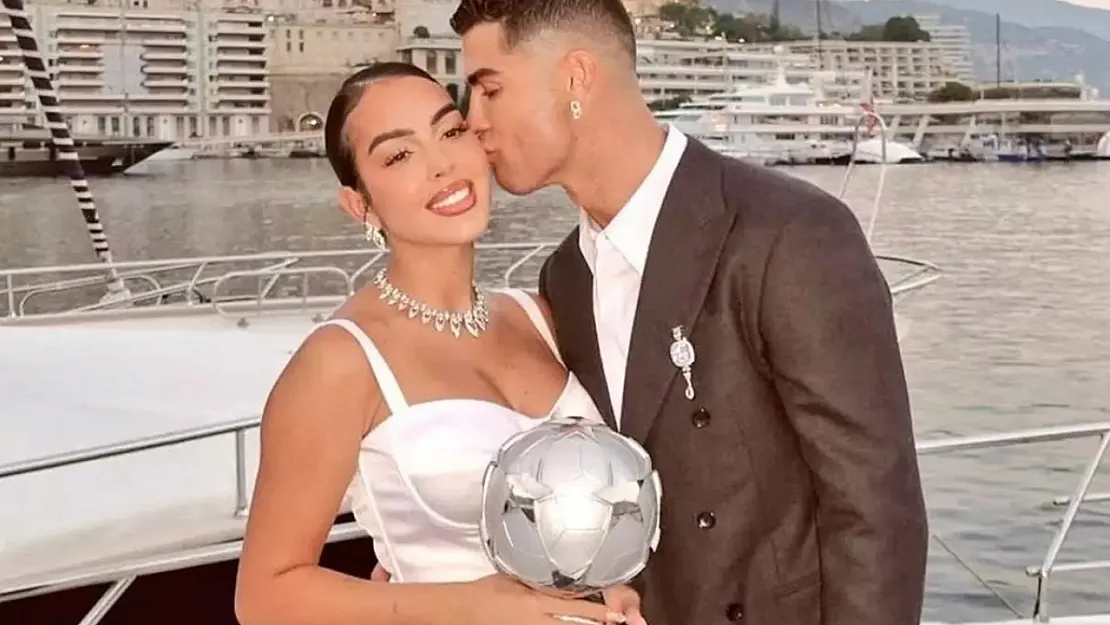 Cristiano Ronaldo, 2 Çocuğunun Annesi Georgina Rodríguez'e 9 Yıl Sonra  Evlenme Teklifi Yaptı