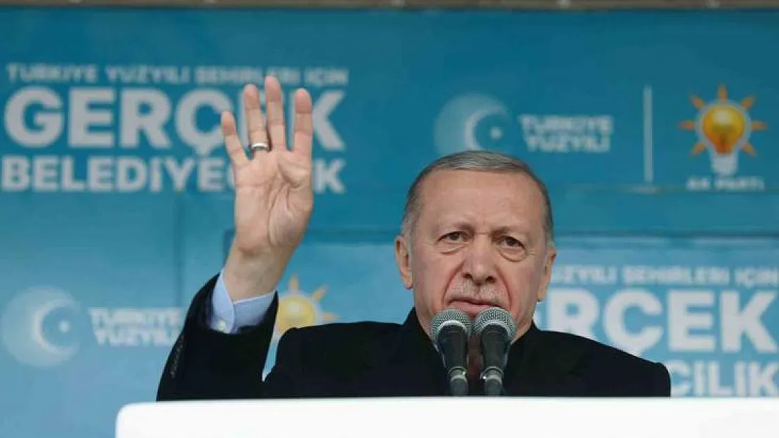 Cumhurbaşkanı Recep Tayyip Erdoğan: 'Muhalefet emeklilerimizi bize karşı kışkırtmaya çalışıyor. Valizler dolusu dolarlar, eurolar nereden geldi nereye gitti belli değil. Gelin bunu da açıklayın. Emeklilerin kara paranın hesabını veremeyenlerin sözlerine i