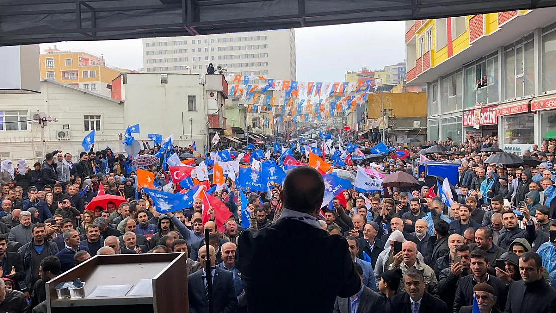 AK Parti'nin Kurtalan Mitingine Yoğun İlgi