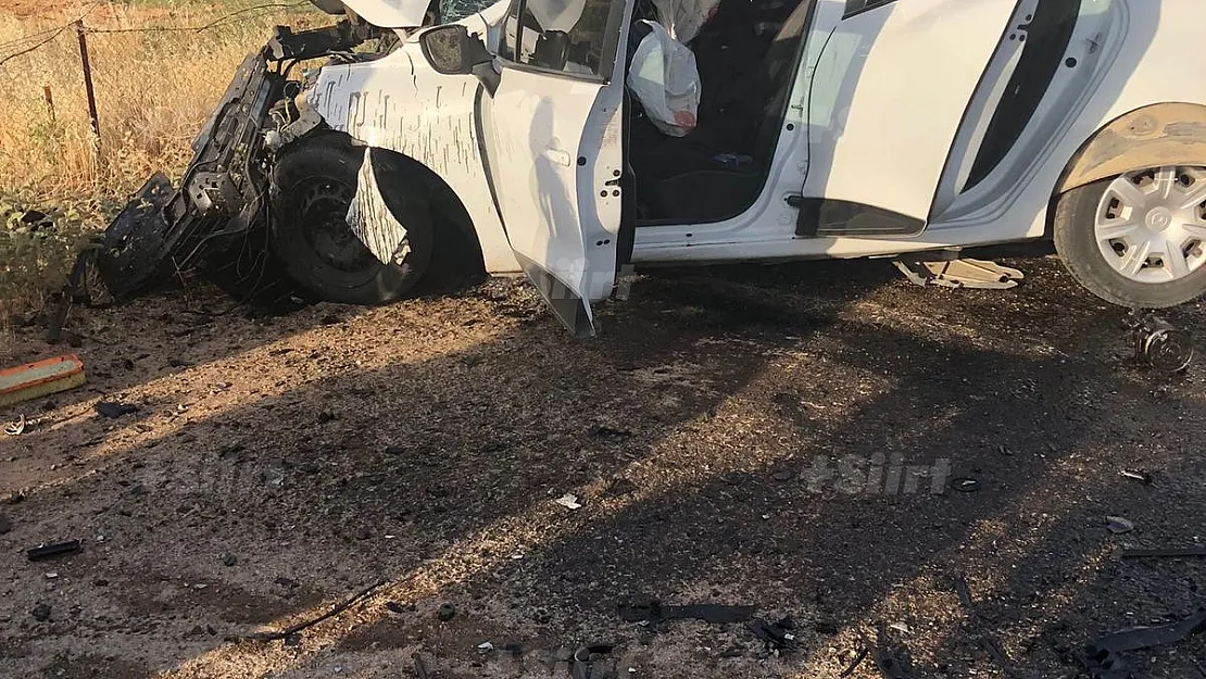 Siirt'te 2 Araç Çarpıştı: 1'i Ağır 3 Yaralı