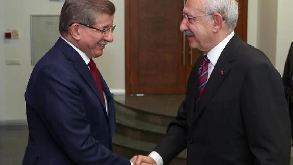 Davutoğlu'ndan, CHP'lileri kızdıran paylaşım! Tepkiler gelince hemen sildi