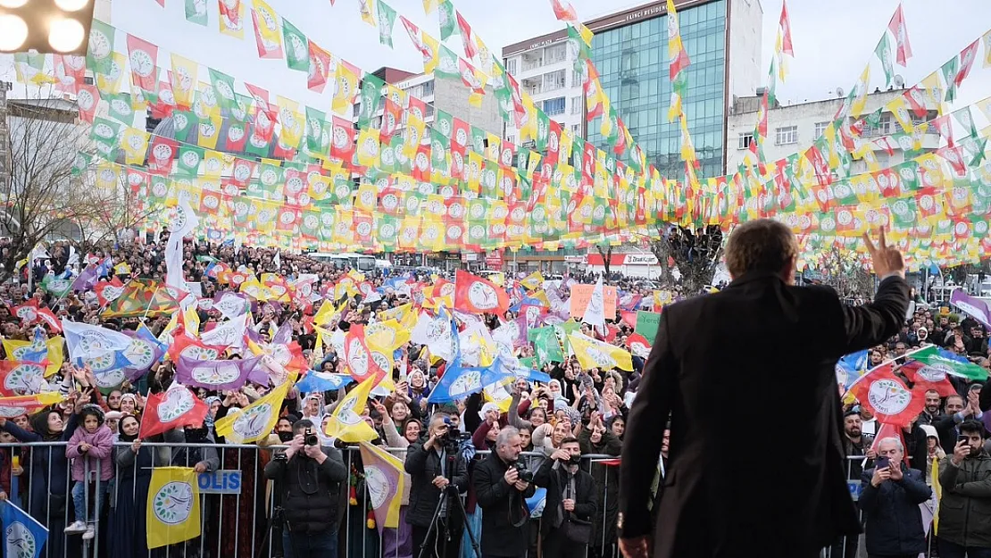 DEM Parti 'Yeni Dönem' İçin Sahaya İniyor