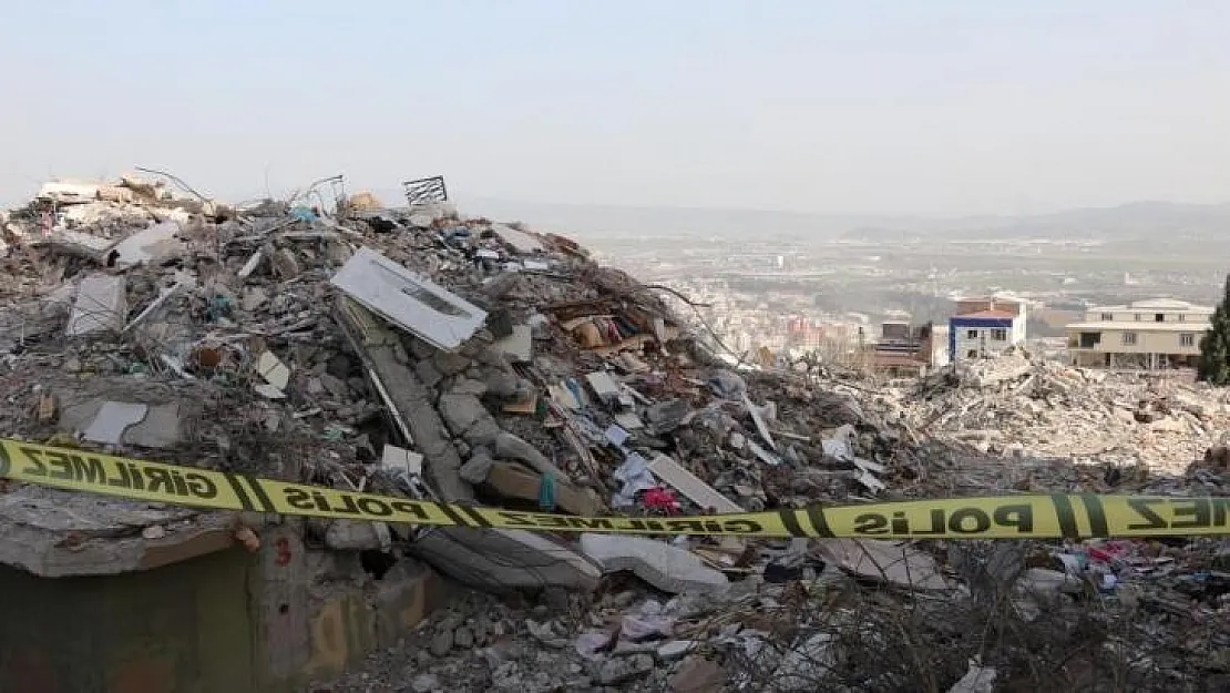 Deprem soruşturmasında tutuklanan eski belediye başkanı tahliye edildi