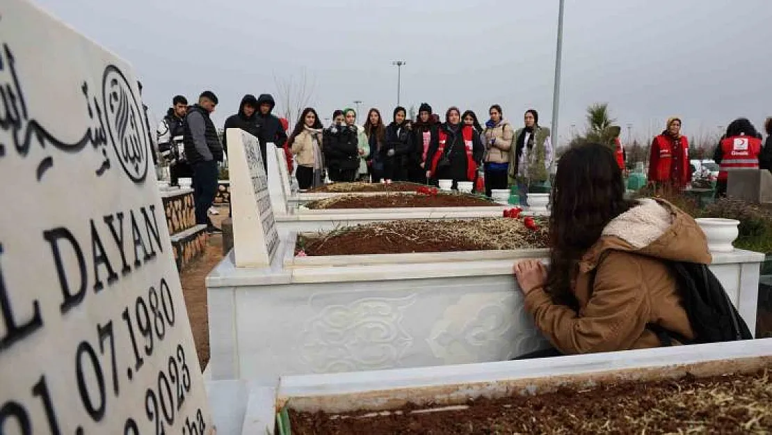 Depremde hayatını kaybeden Eylül, sınıf arkadaşları tarafından unutulmadı