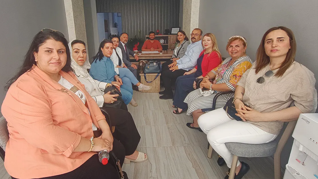 DEVA Partisi Kadın Heyeti, Artı Siirt Haber Ajansı'nı Ziyaret Etti