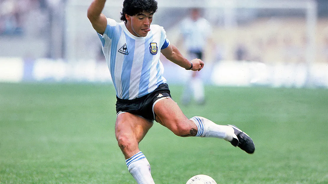 Diego Armando Maradona Hayatını Kaybetti