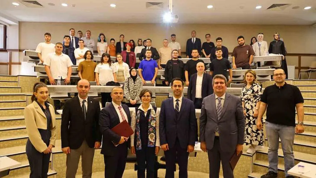 Dijitalleşme ve alternatif turizm HKÜ'de konuşuldu