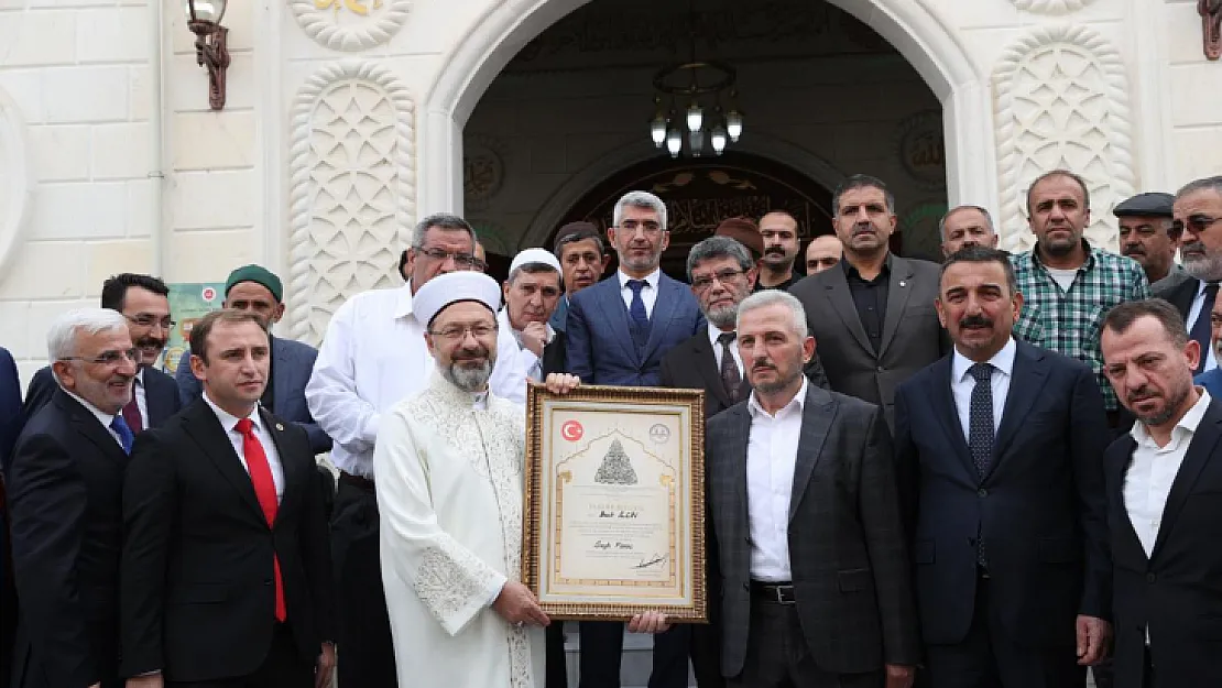 Diyanet İşleri Başkanı Ali Erbaş Siirt'te Şeyh Faraç Camii'nin Açılışını Gerçekleştirdi