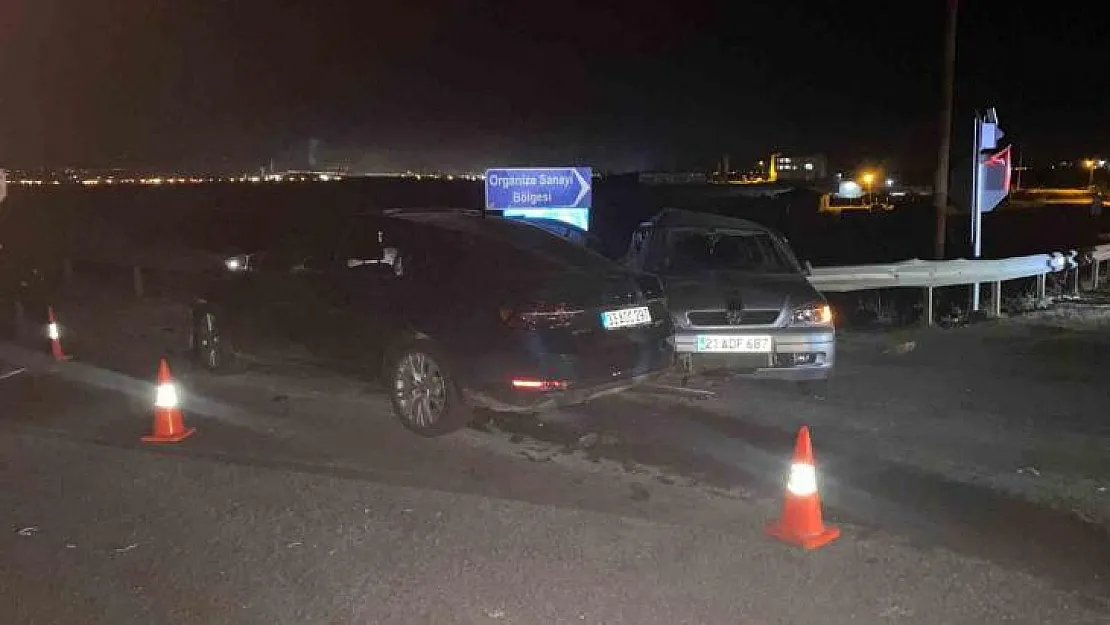 Diyarbakır'da iki otomobil çarpıştı: 1 ölü, 3 yaralı