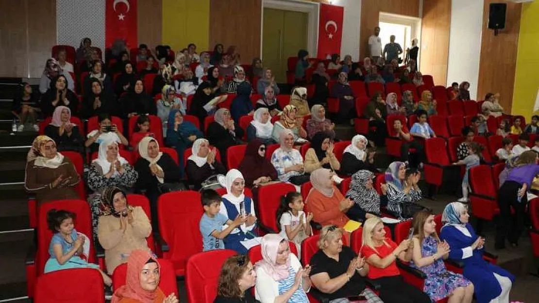 Diyarbakır'da kadınların 'Okuma Bayramı' coşkusu