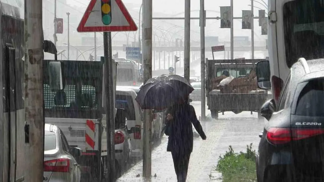 Diyarbakır'da sağanak yağış