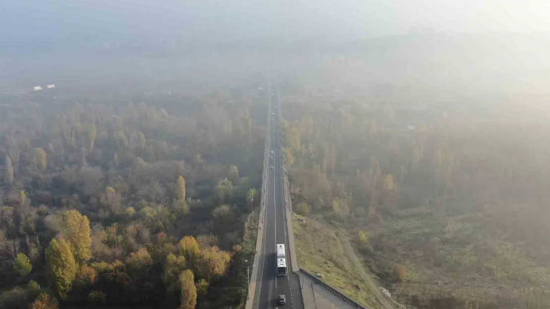 Diyarbakır'da sis altında kalan Hevsel Bahçeleri dron ile görüntülendi