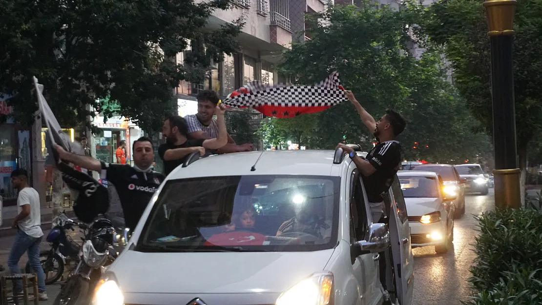 Siirt'te Beşiktaş'ın Şampiyonluk Kutlaması Yapıldı