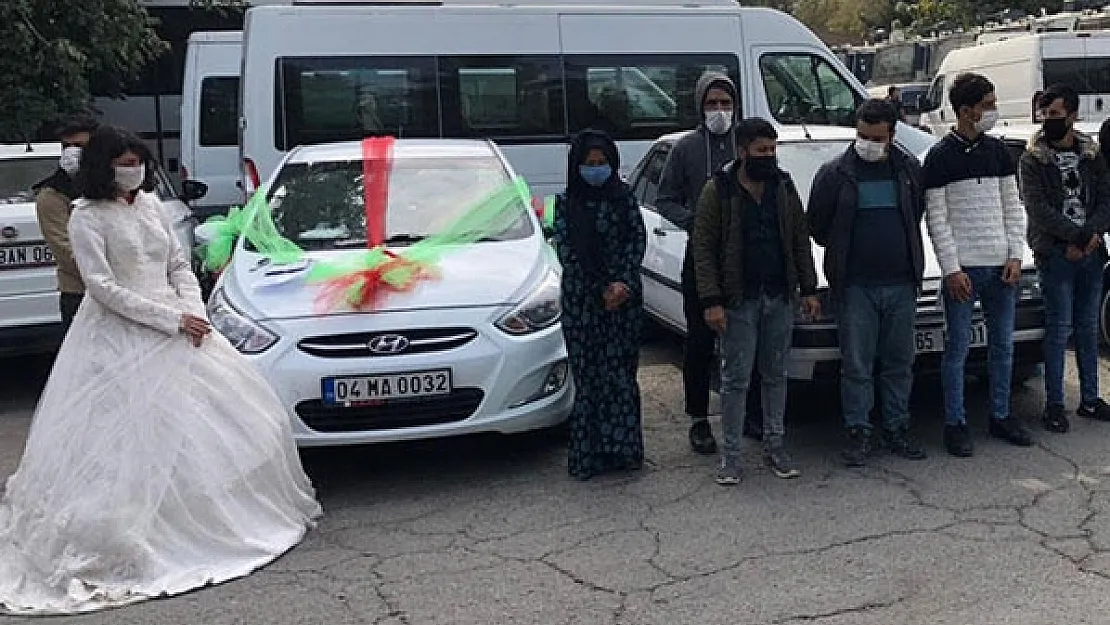 Batman'da Akıllara Zarar Olay! Düğün Konvoyundan Çıkanlar Polisi Bile Şaşırttı