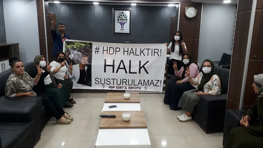 HDP Siirt İl Binasında Kadınlar Nöbete Devam Etti