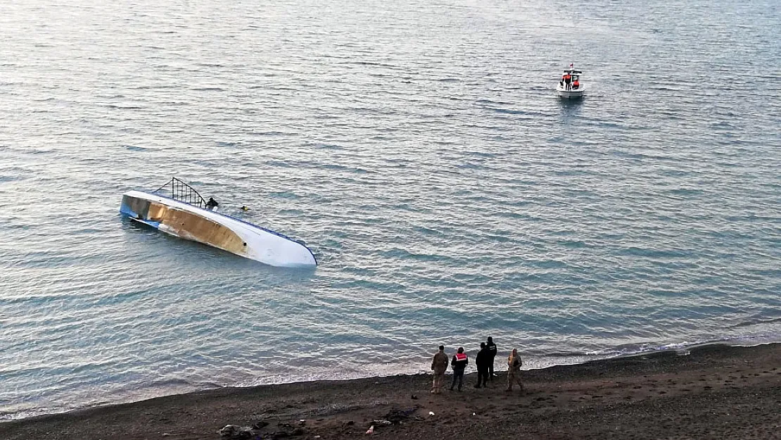 Van'daki tekne faciasında ölü sayısı 11'e yükseldi