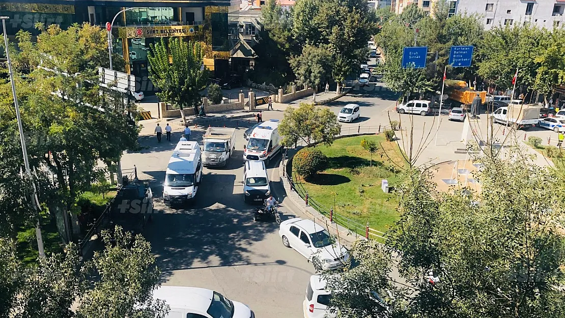 Siirtli sürücüler ambulansı ve hastaları umursamıyor