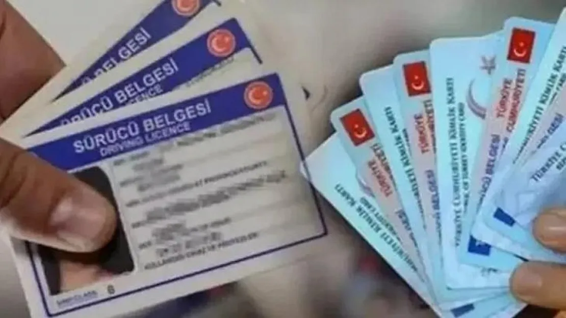 Ehliyetini yenilemek isteyenleri isyan ettiren detay: 2 TL için uzun kuyruklar oluştu