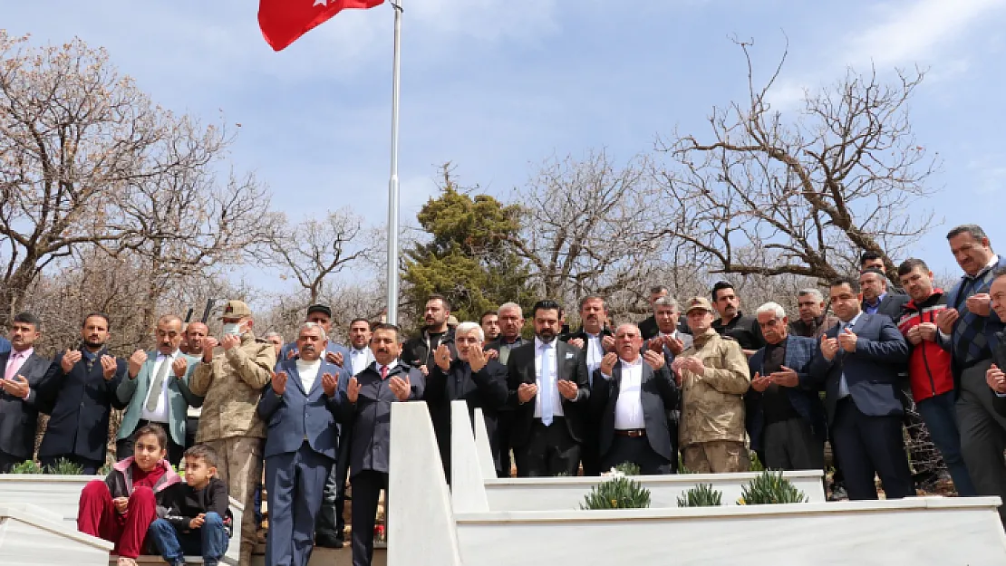 Ekmekçiler Köyündeki Şehitlerimiz Dualarla Anıldı