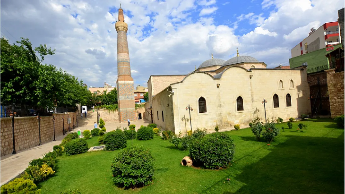 En az camiye sahip olan 3 il belli oldu! O şehir dikkat çekti! İşte Siirt'teki Cami Sayısı...