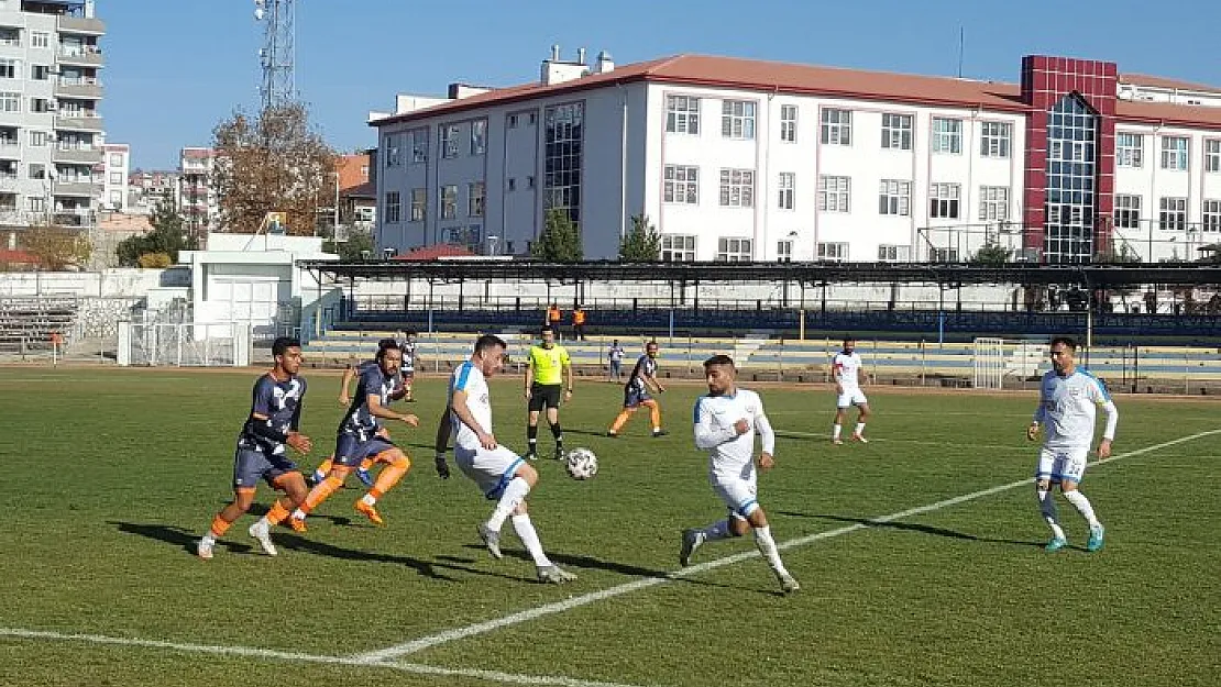 Siirtspor İlk Yarının Son Saniyelerinde Bulduğu Golle Sevindi