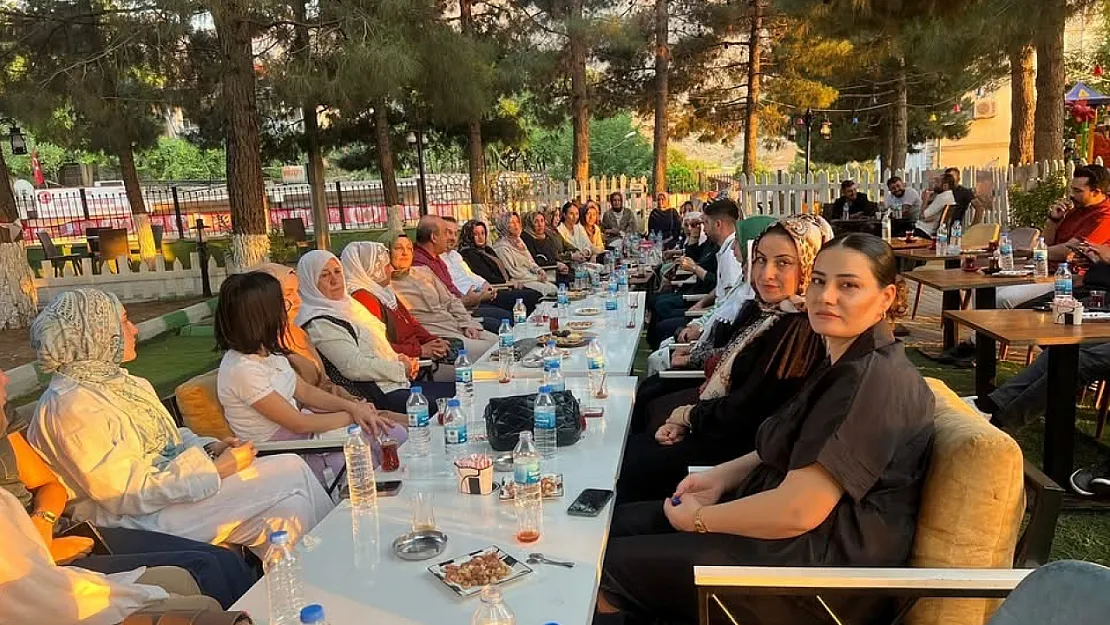 Eruh'ta Kadın Dayanışma Toplantısı Yoğun Katılımla Gerçekleştirildi
