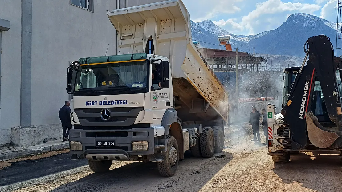 Eruh'ta Tekstil Atölyesi İçin Yol Altyapısı Güçlendirildi