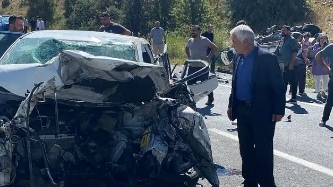 Erzincan'da katliam gibi kaza: Biri Siirtli 3 ölü, 4 yaralı