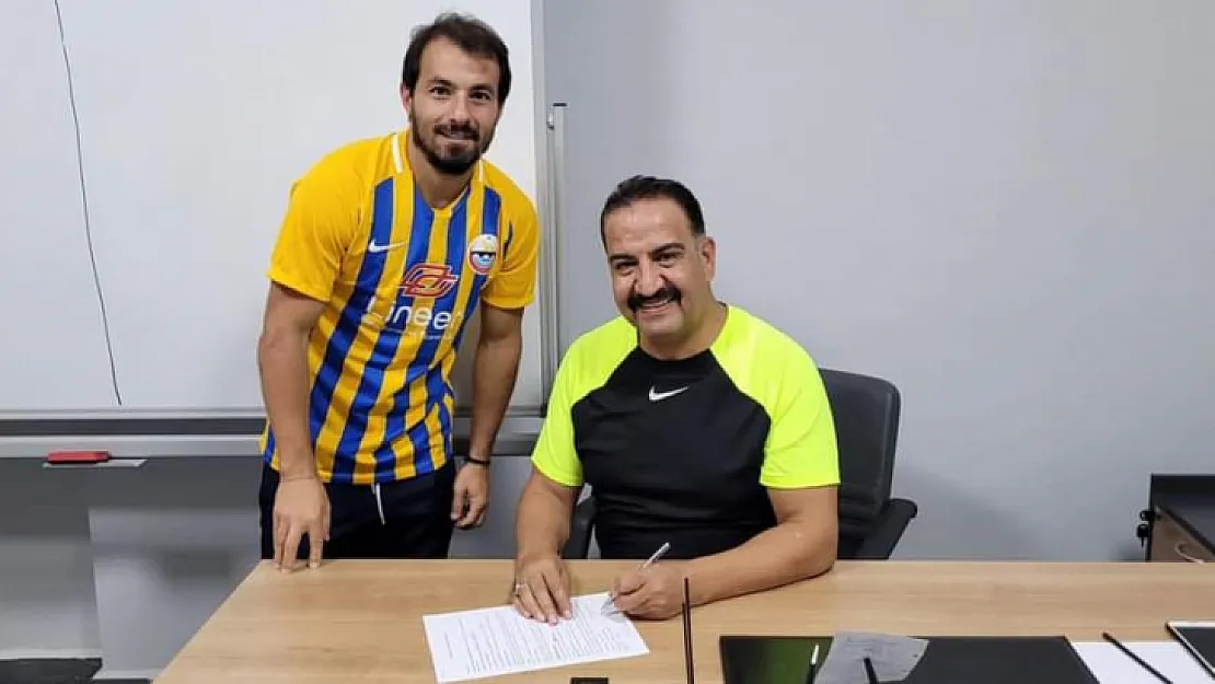 Eski Galatasaraylı Futbolcu Siirtspor'a Transfer Oldu