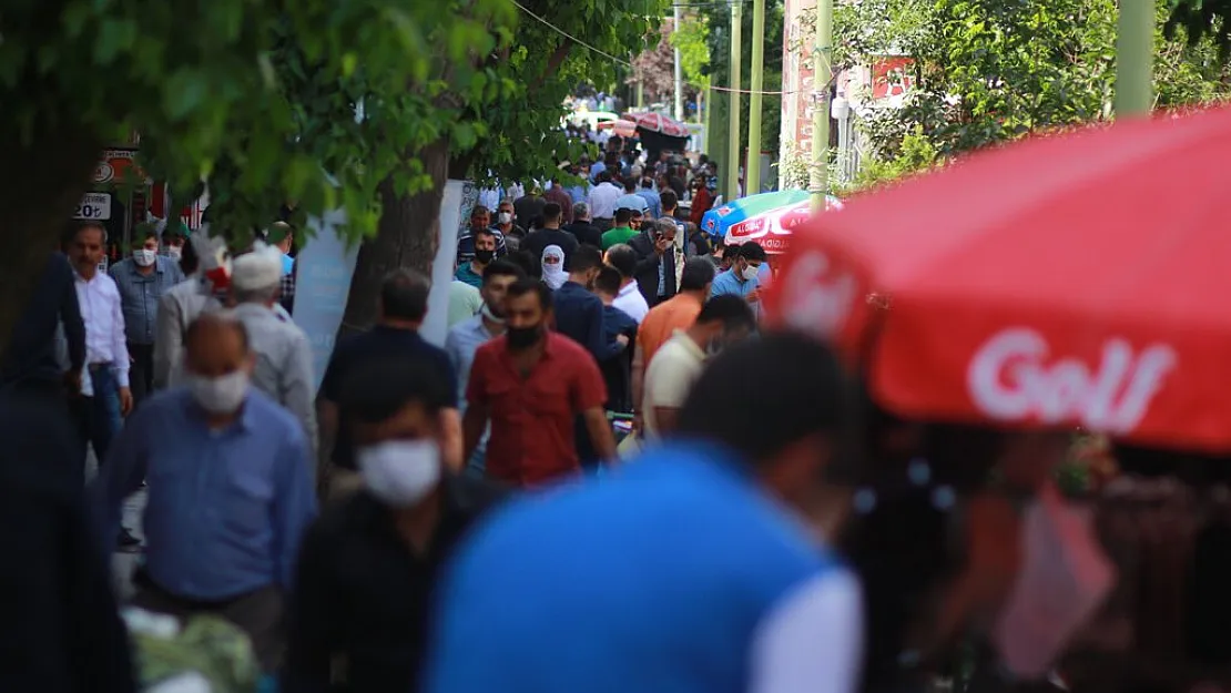 Siirt'te Toplu Bayramlaşma Törenleri Yasaklansın