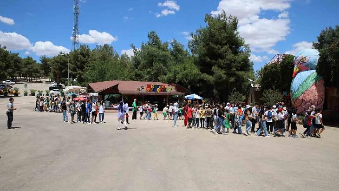 Gaziantep Hayvanat Bahçesi'ni 1 yılda 4 milyon 750 bin kişi ziyaret etti