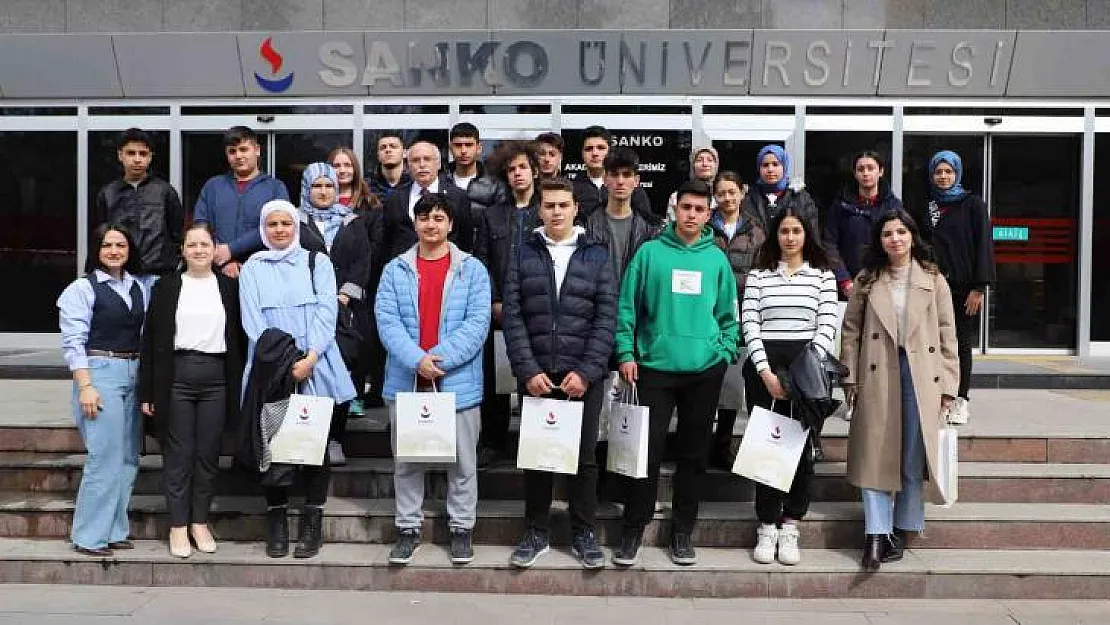 Gaziantep SANKO Üniversitesi öğrencileri bilgilendiriyor