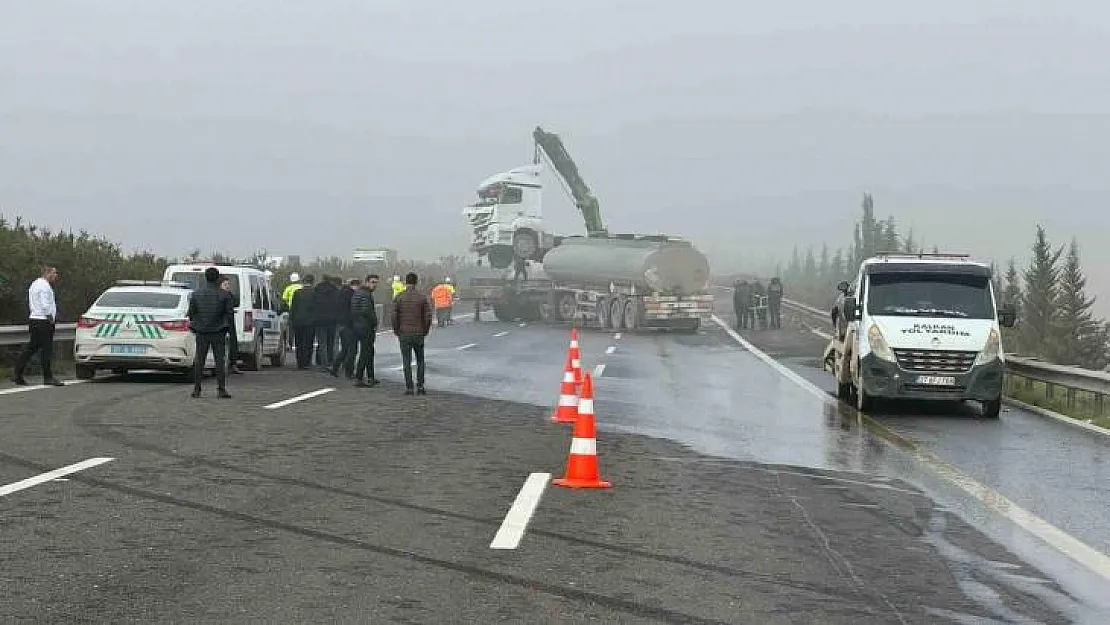 Gaziantep - Şanlıurfa yolunda zincirleme trafik kazası: 1 yaralı