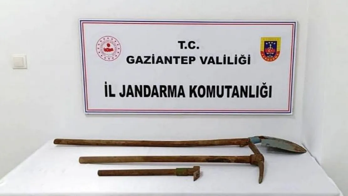 Gaziantep'te kaçak kazı operasyonu: 3 gözaltı