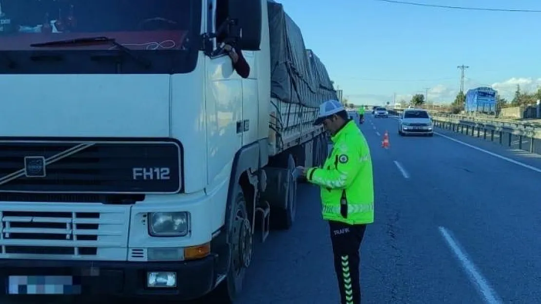 Gaziantep'te kış tedbirlerine uymayan sürücülere 83 bin lira ceza