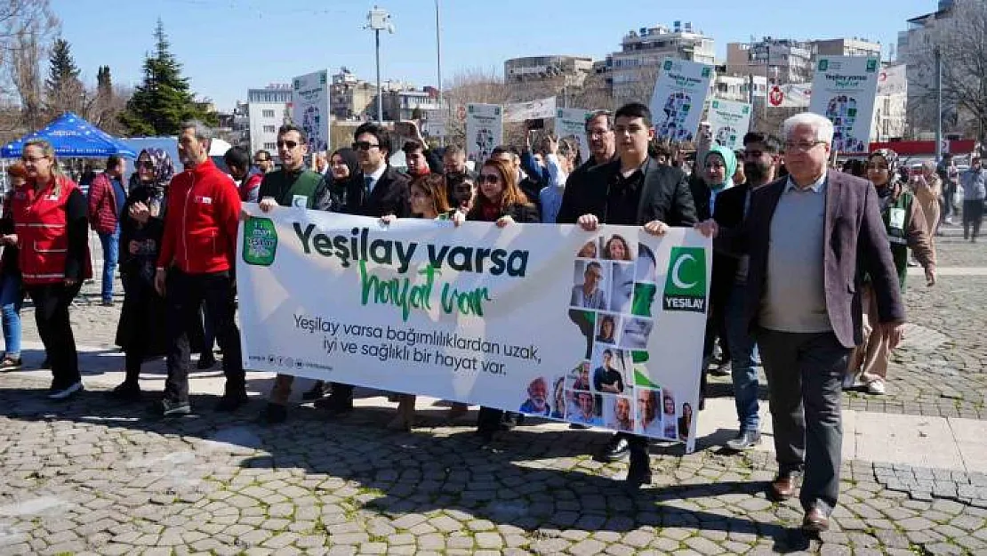 Gaziantep'te Yeşilay Haftası için farkındalık korteji