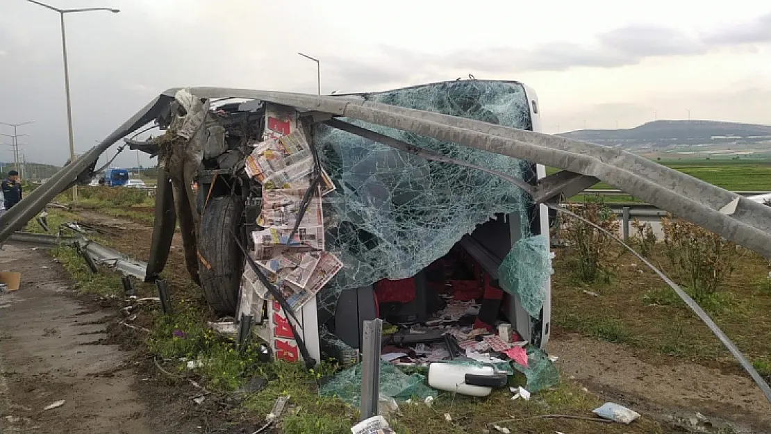 Gaziantep'te yolcu otobüsü ile tır çarpıştı: 14 yaralı